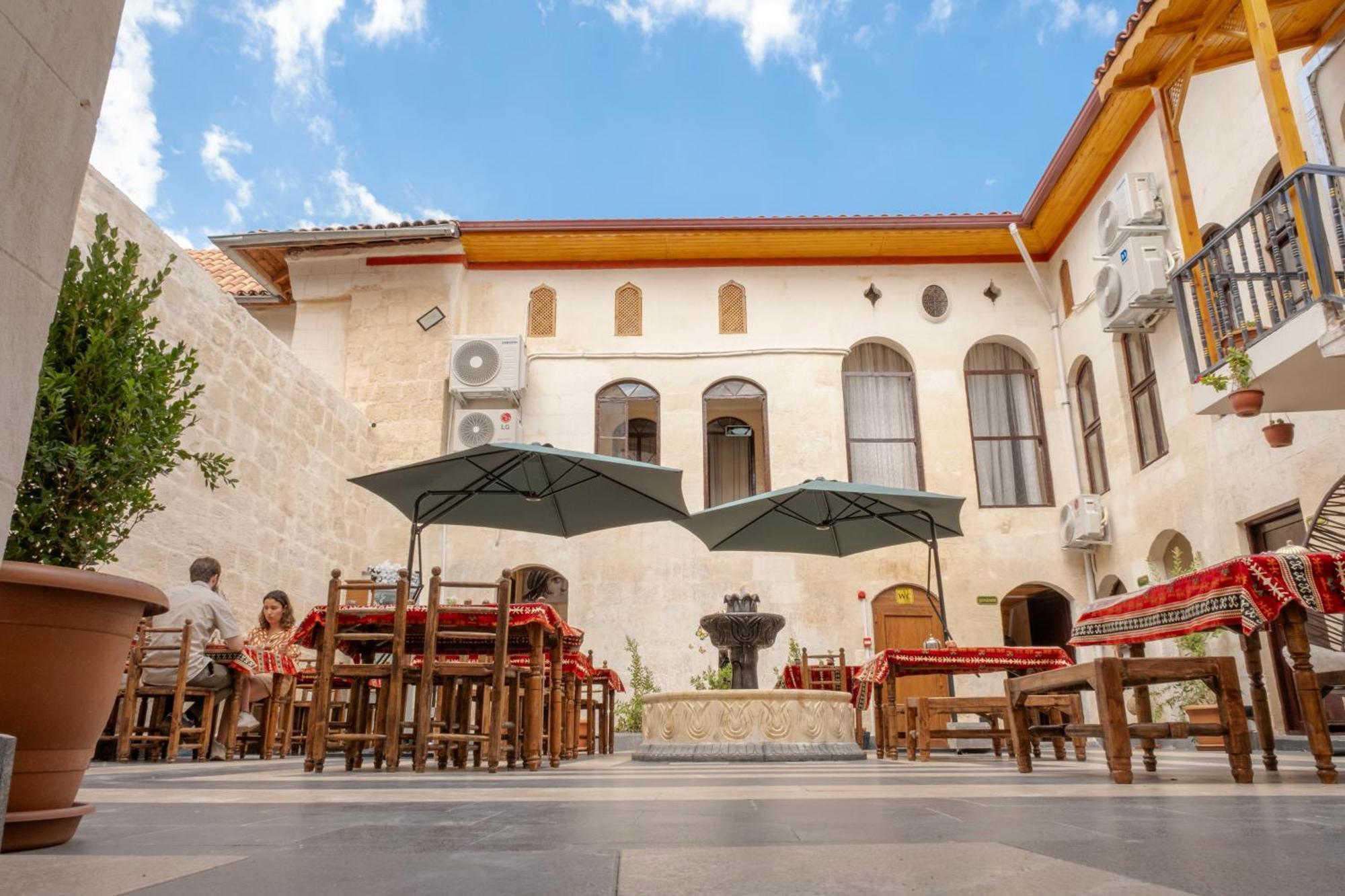 Dostlar Konagi Hotel Sahinbey Екстериор снимка