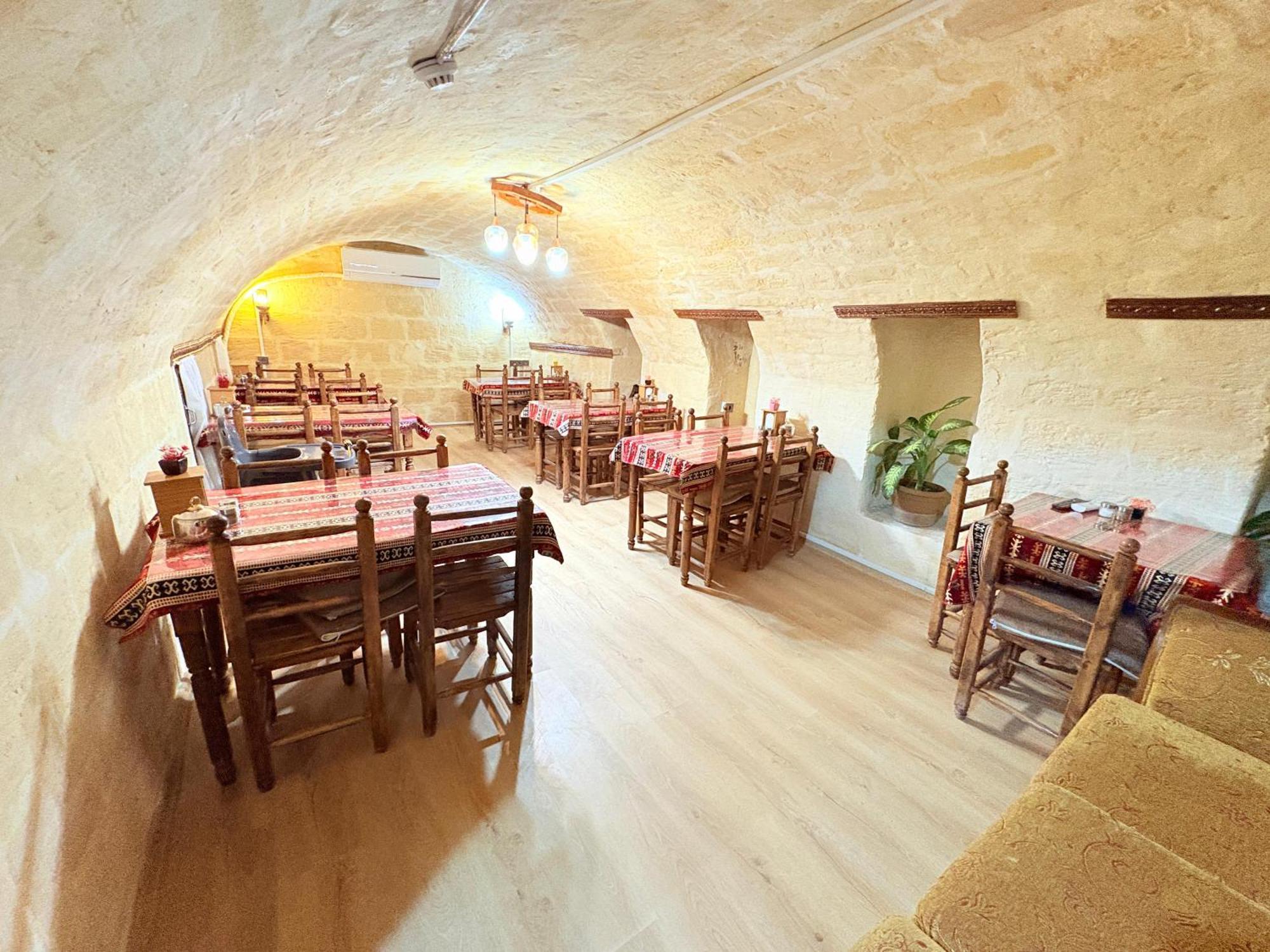 Dostlar Konagi Hotel Sahinbey Екстериор снимка